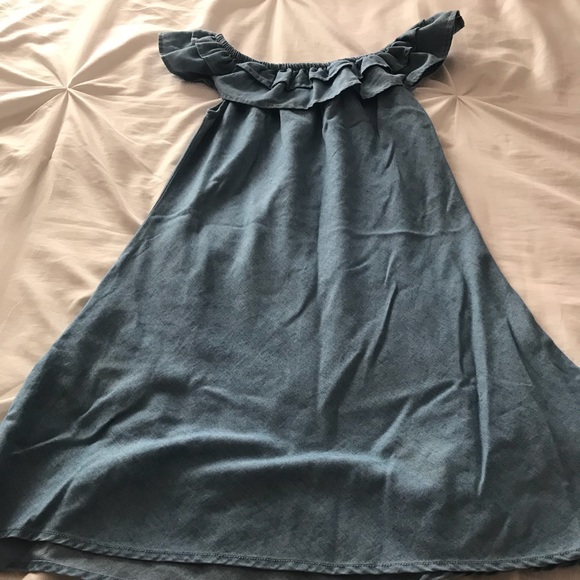 Ruffled off the shoulder jean dress - Picture 5 of 6